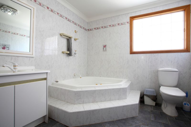 Top Bathtub Installation Companies in Syracuse, IN